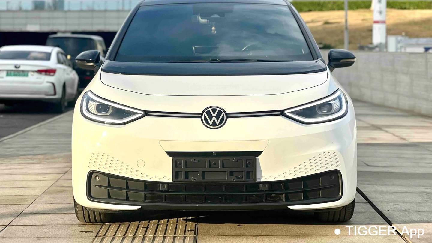 Volkswagen 2025 ID.3 Smart and Ultra Intelligent Oxygen Edition