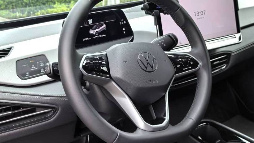 Volkswagen 2025 ID.3 Smart and outstanding version