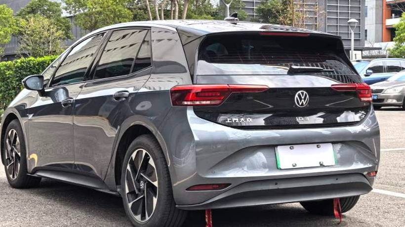 Volkswagen 2025 ID.3 Smart and outstanding version