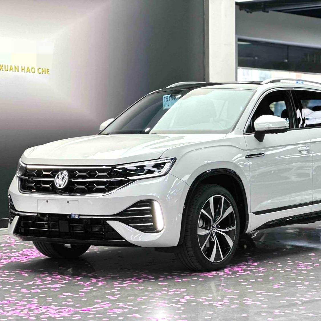 Volkswagen 2024 TAYRON 380TSI four-wheel drive R-Line Pro Smart Edition سيارة مستعملة