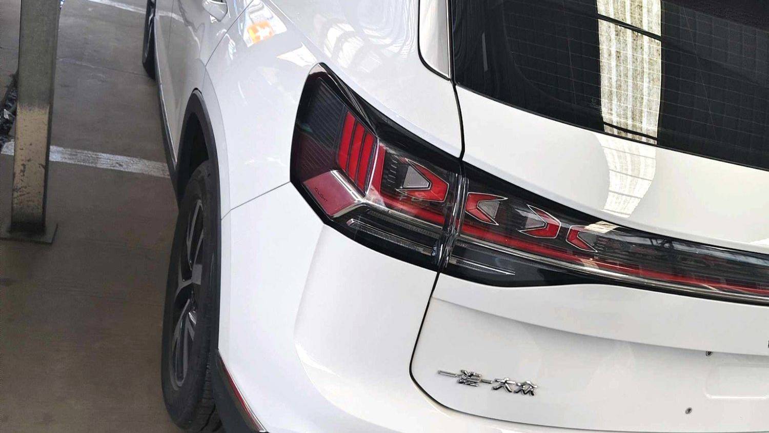Volkswagen 2025 TAYRON Shared 300TSI