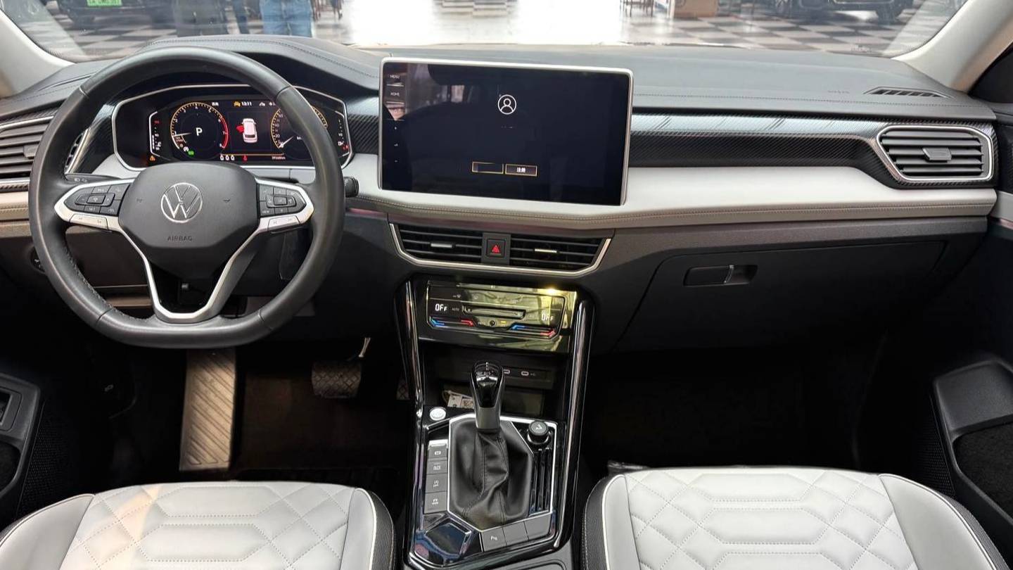 Volkswagen 2023 TAYRON 330TSI 2WD Luxury Plus Advanced Edition