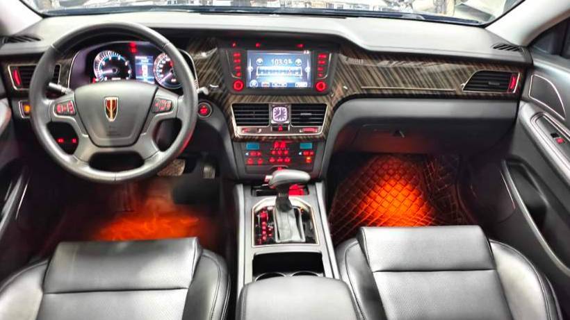 Hong Qi 2021 H7 1.8T Official Edition