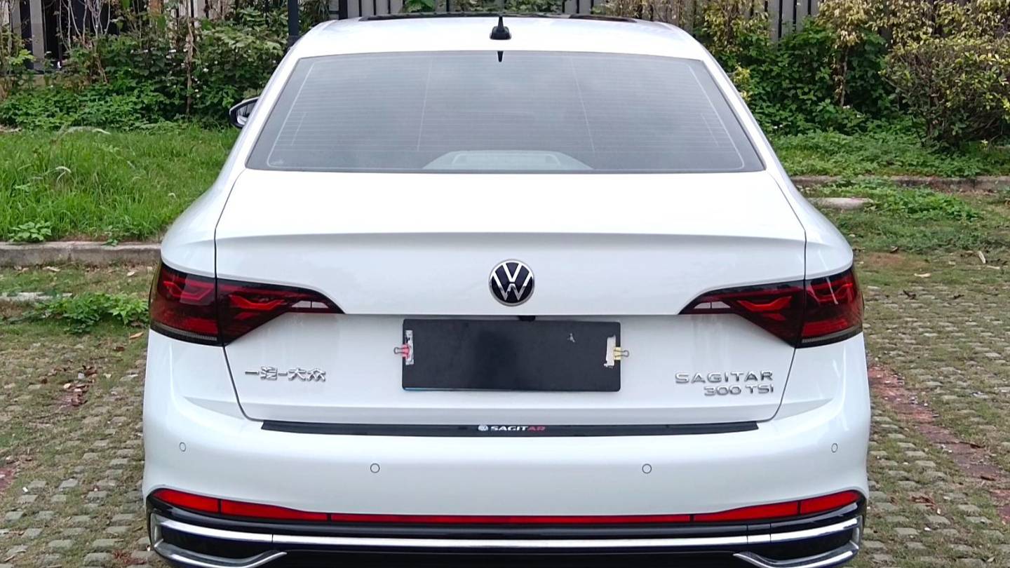 Volkswagen 2023 Sagitar 300TSI DSG Beyond Edition