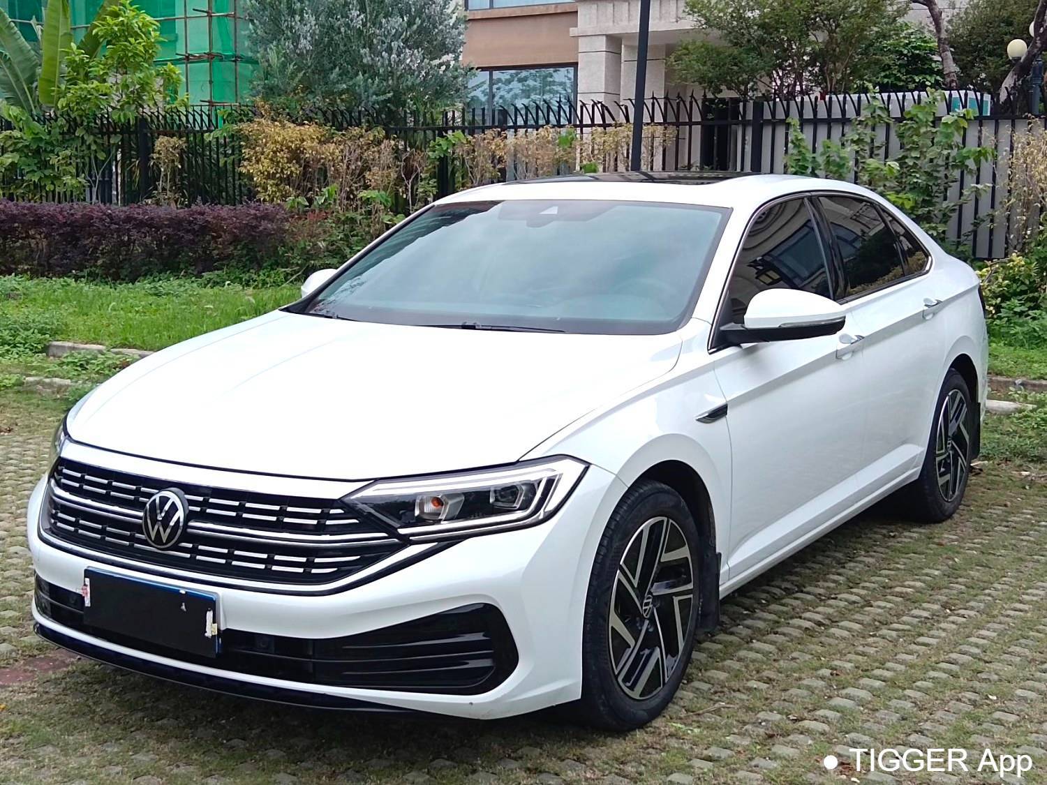مستعمل Volkswagen 2023 Sagitar 300TSI DSG Beyond Edition