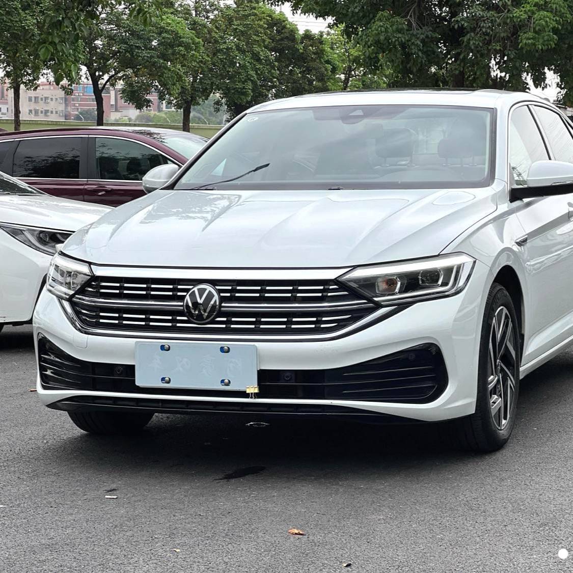 Volkswagen 2024 Sagitar 300TSI DSG Excellence Edition سيارة مستعملة
