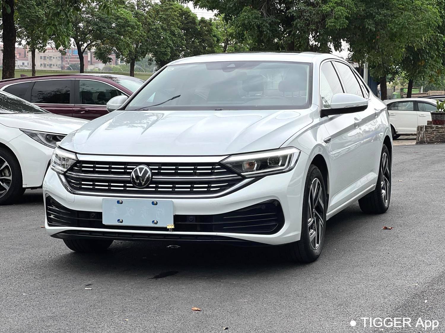 مستعمل Volkswagen 2024 Sagitar 300TSI DSG Excellence Edition