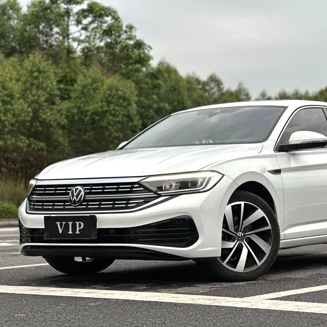 Volkswagen 2023 Sagitar 300TSI DSG Flying Edition سيارة مستعملة