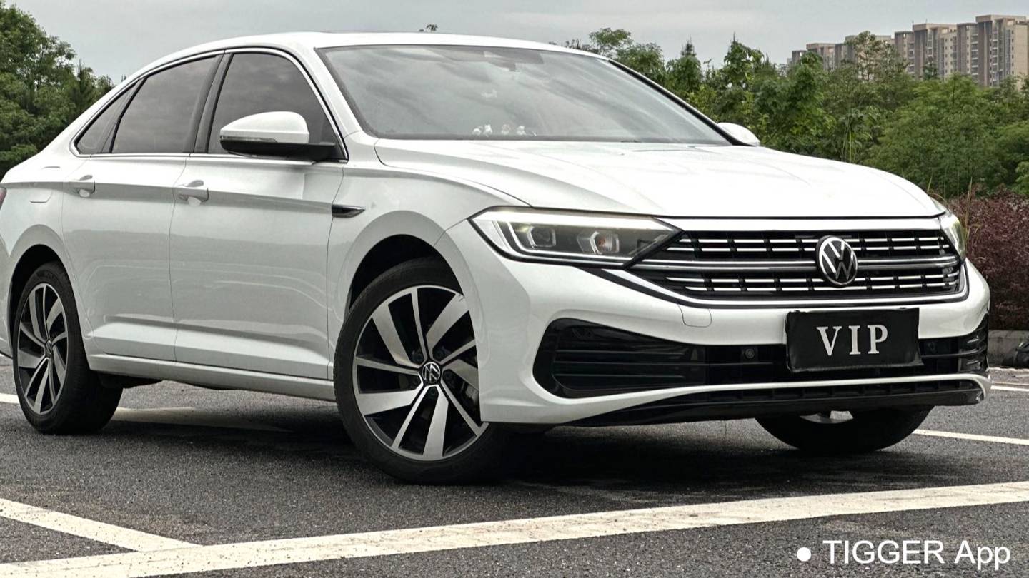 Volkswagen 2023 Sagitar 300TSI DSG Flying Edition