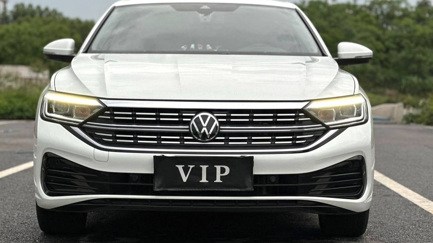 Volkswagen 2023 Sagitar 300TSI DSG Flying Edition
