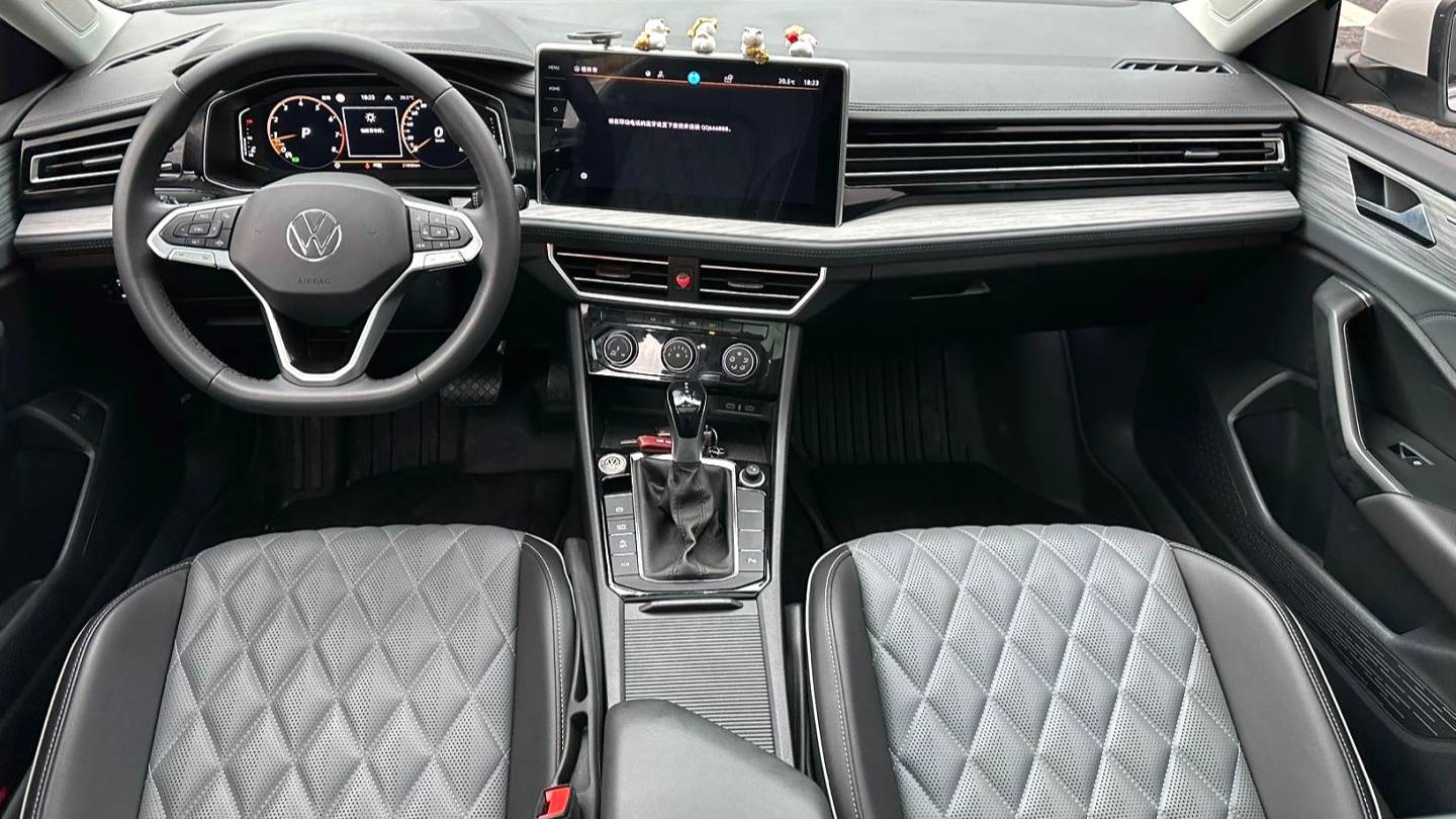 Volkswagen 2023 Sagitar 300TSI DSG Flying Edition