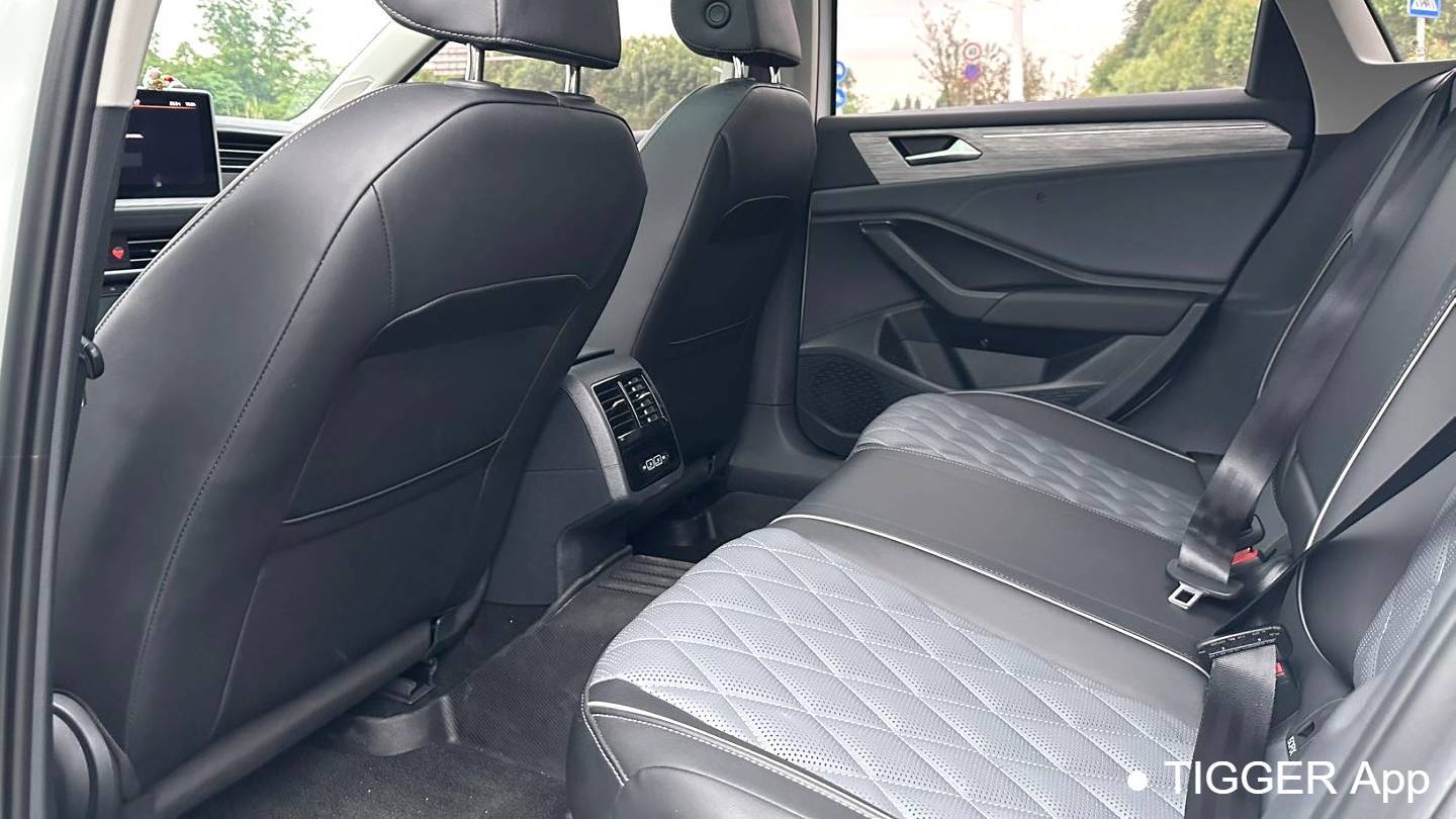 Volkswagen 2023 Sagitar 300TSI DSG Flying Edition