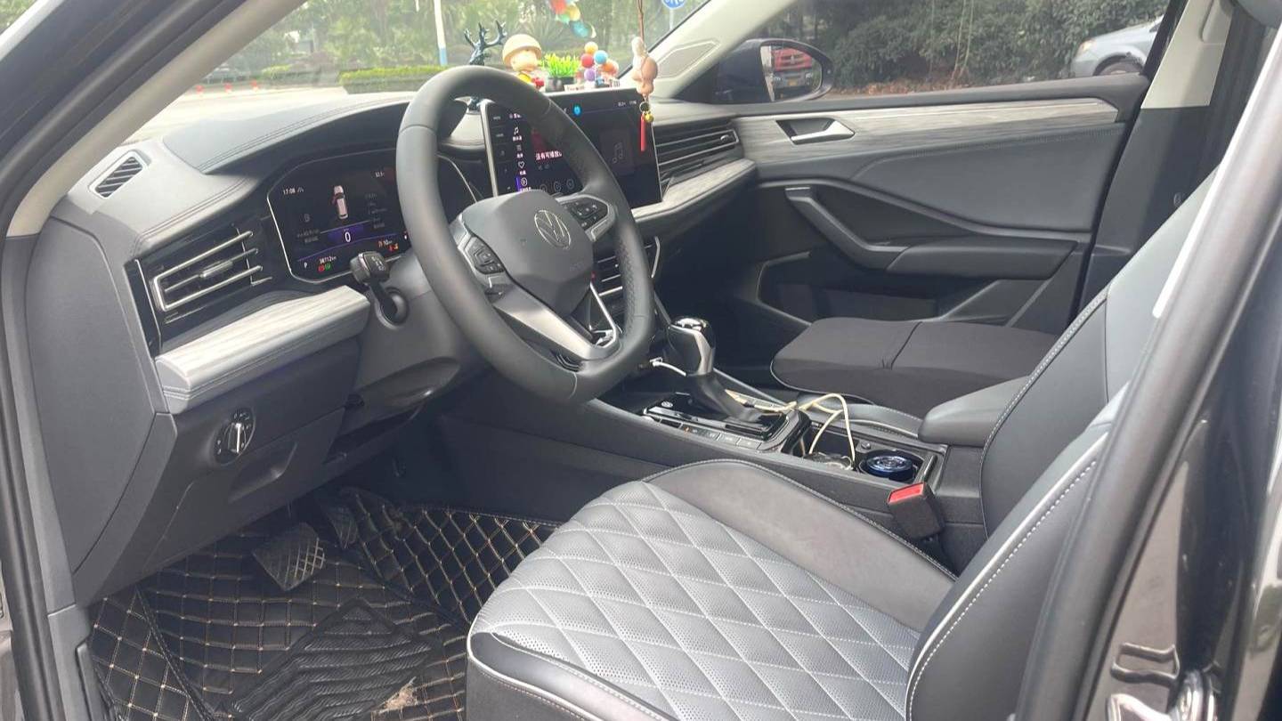 Volkswagen 2023 Sagitar 300TSI DSG Beyond Edition