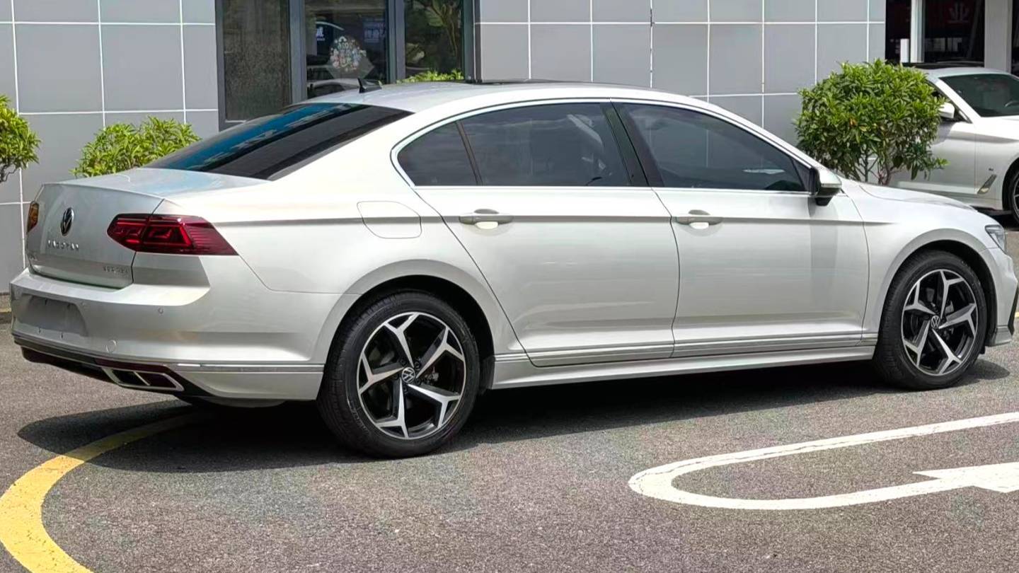 Volkswagen 2023 Magotan 2 million commemorative edition 330TSI DSG leading model