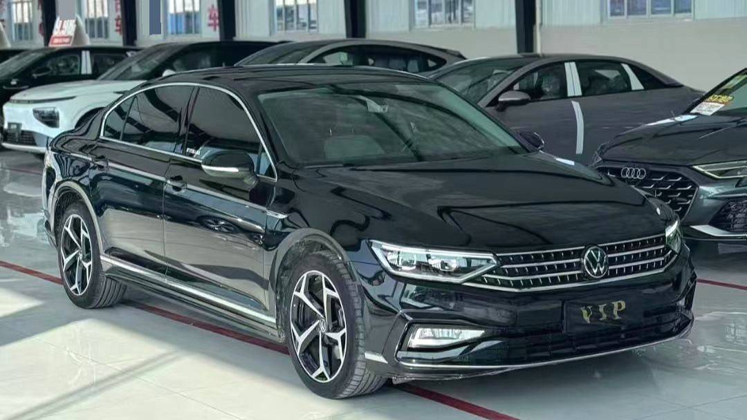 Volkswagen 2024 Magotan 2 million units of the popular 330TSI DSG luxury model
