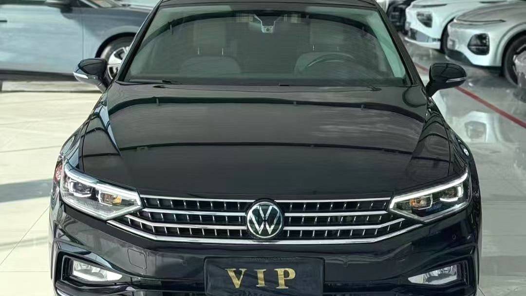 Volkswagen 2024 Magotan 2 million units of the popular 330TSI DSG luxury model