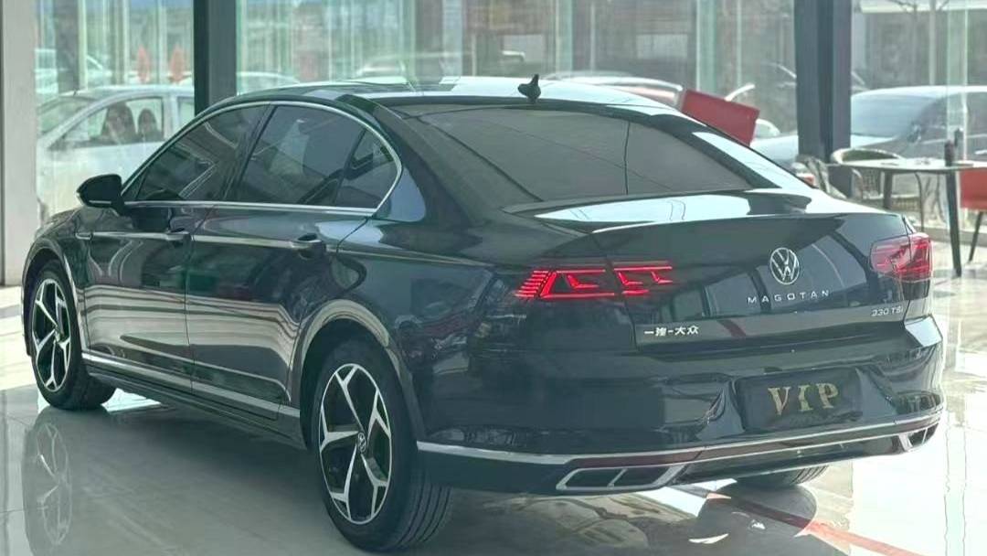 Volkswagen 2024 Magotan 2 million units of the popular 330TSI DSG luxury model