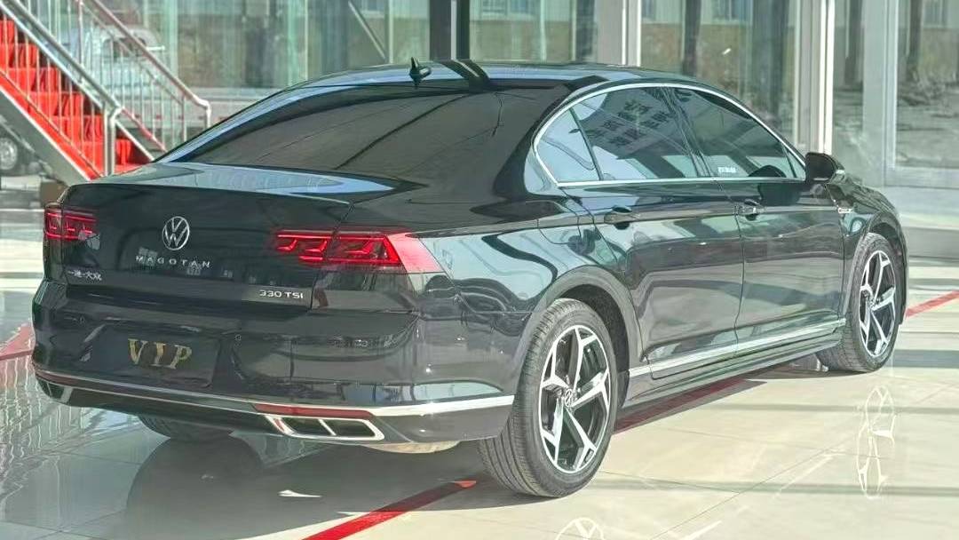 Volkswagen 2024 Magotan 2 million units of the popular 330TSI DSG luxury model