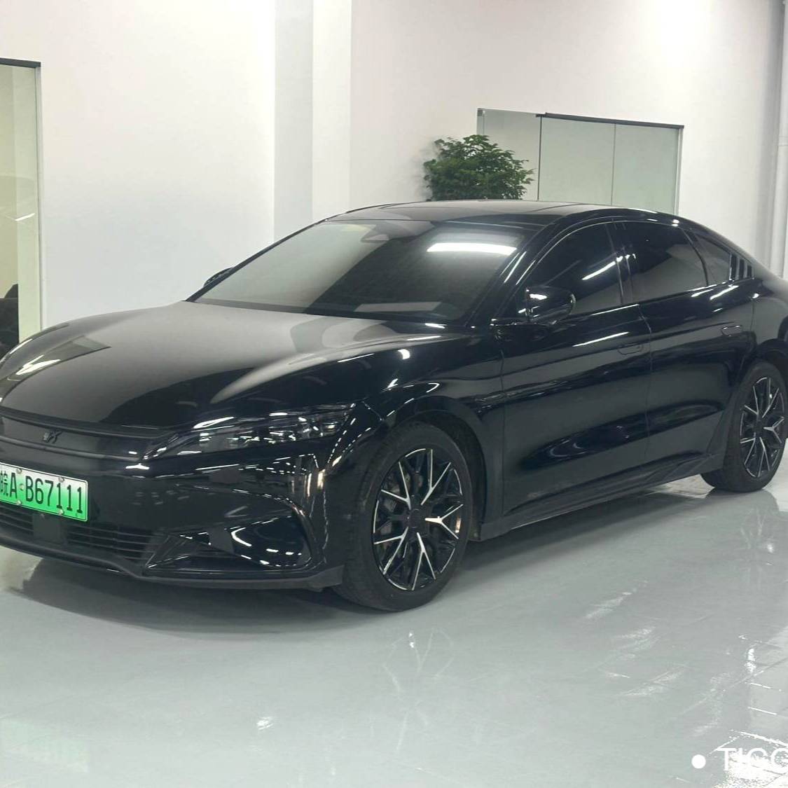 BYD 2023 HAN EV Champion Edition 610KM 4WD Flagship Model سيارة مستعملة
