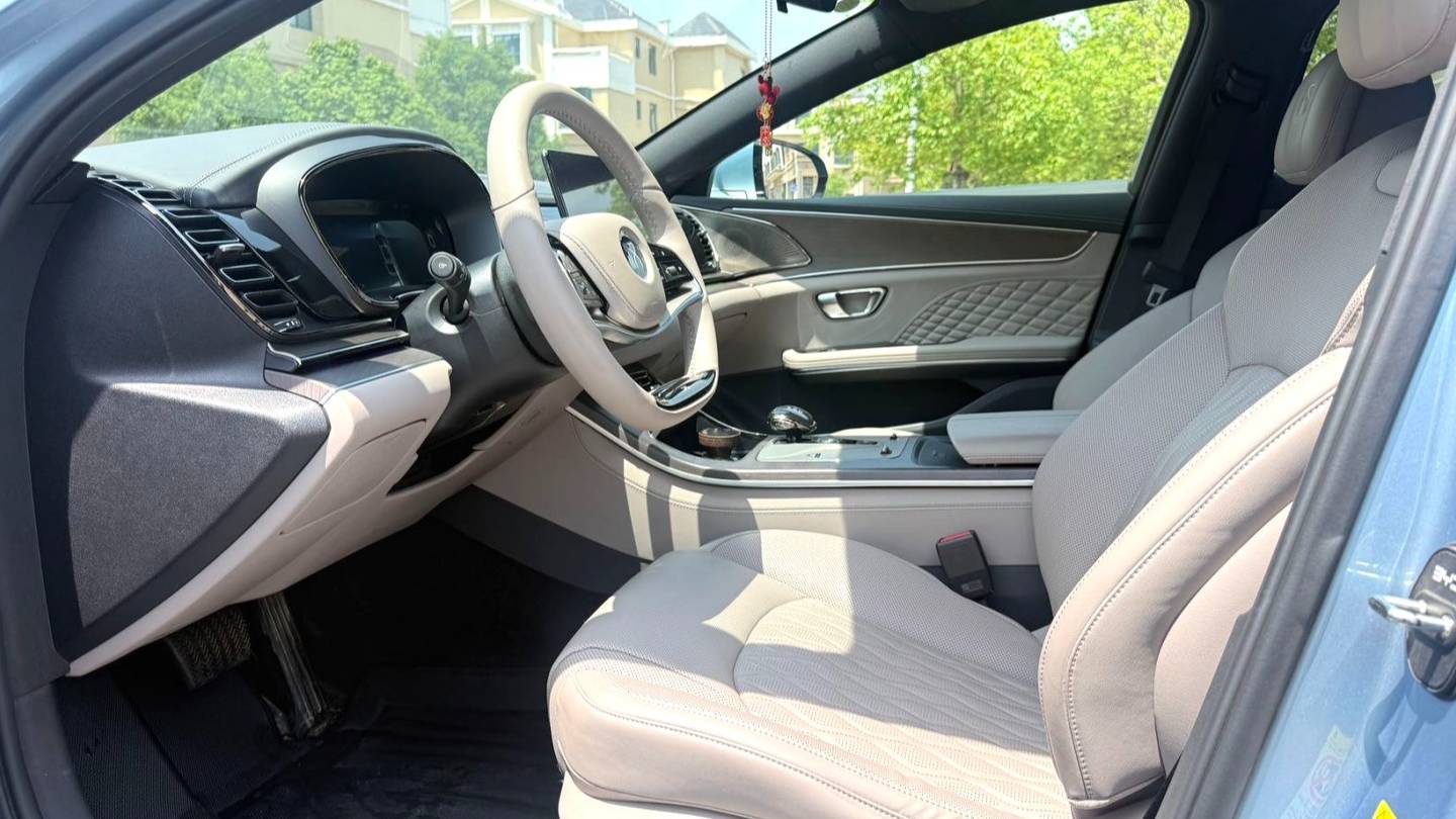 BYD 2024 HAN DM-i Honor Edition 121KM Premium Edition