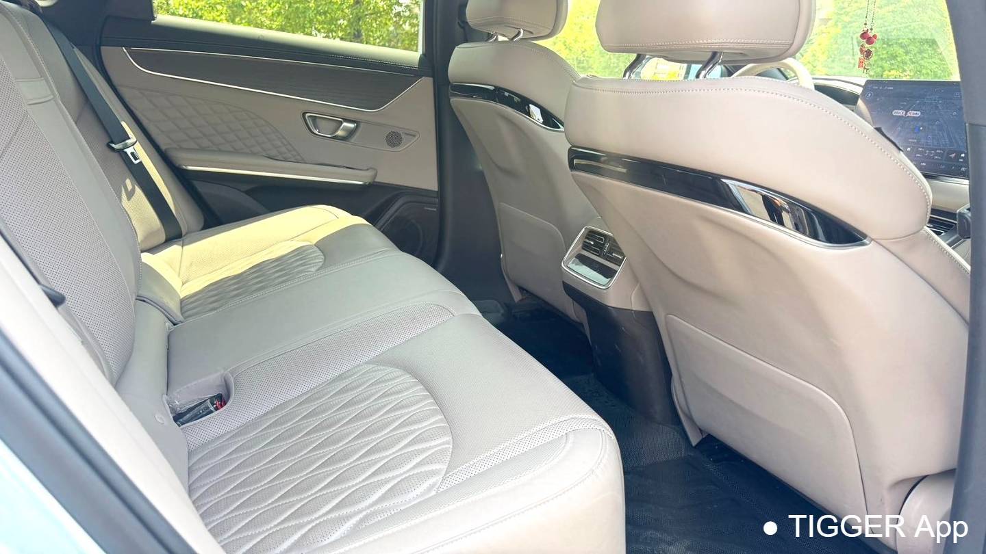 BYD 2024 HAN DM-i Honor Edition 121KM Premium Edition