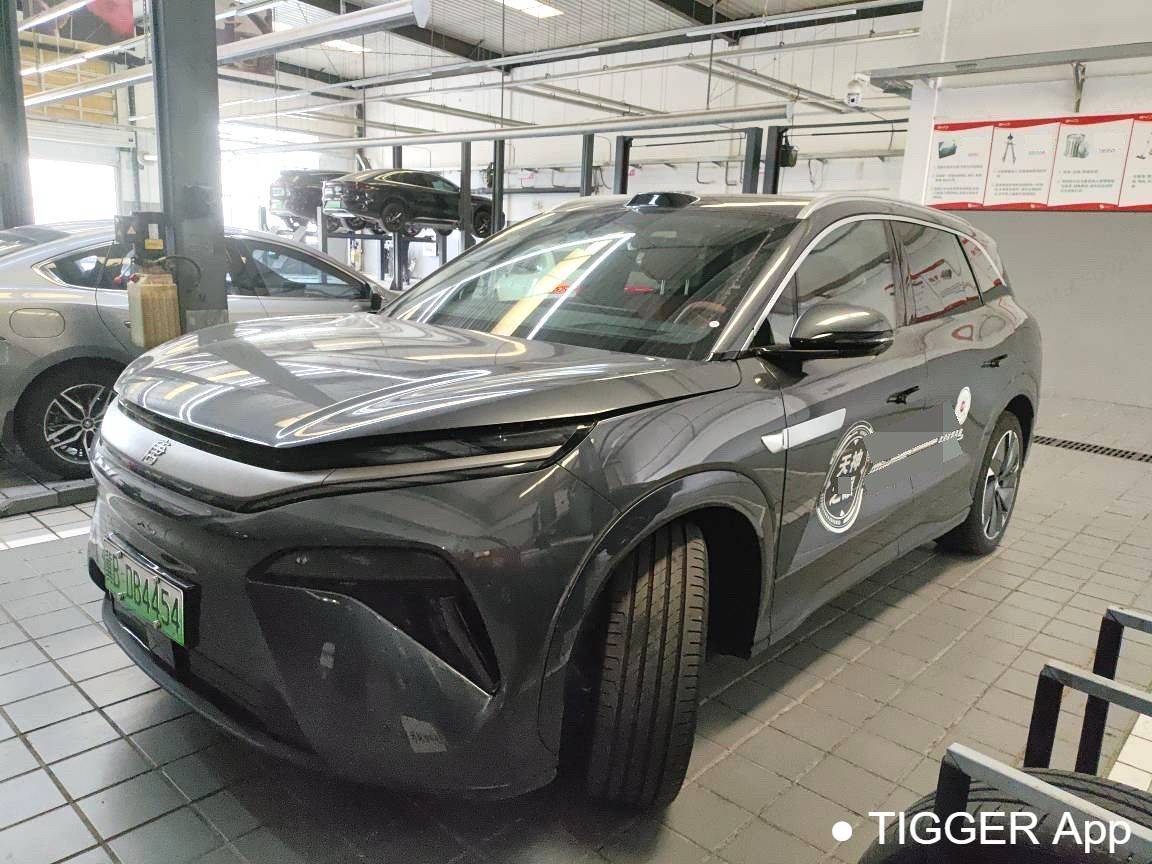 Used BYD 2025 TANG L EV 600KM four-wheel drive LiDAR flagship model