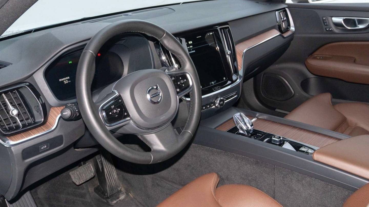 VOLVO China 2023 S60 B5 Zhiya Sports Edition