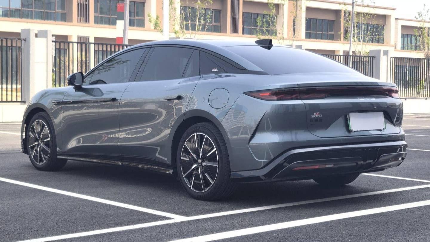 BYD 2025 HAN L EV 701KM Laser Radar Flagship Model