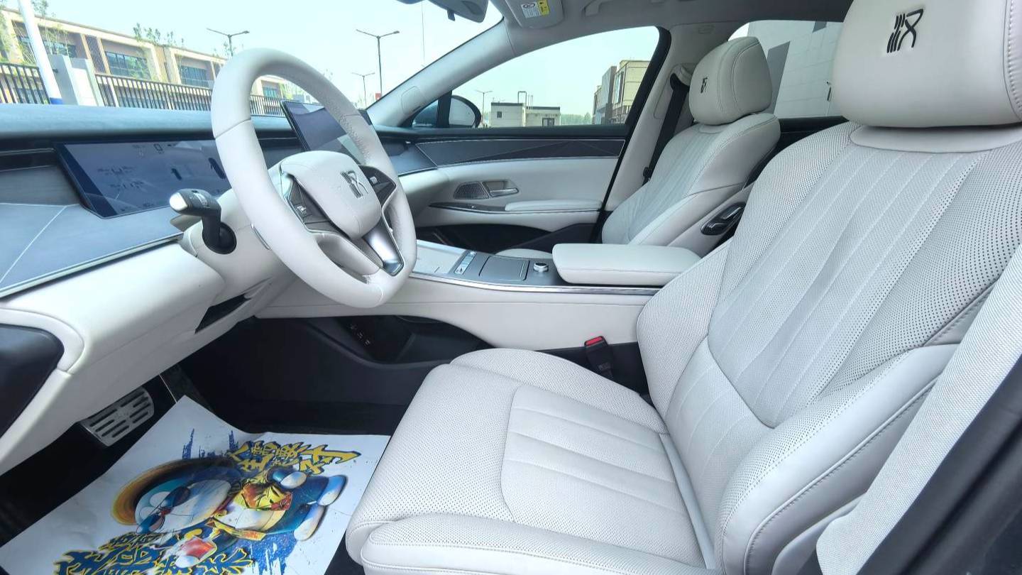 BYD 2025 HAN L EV 701KM Laser Radar Flagship Model
