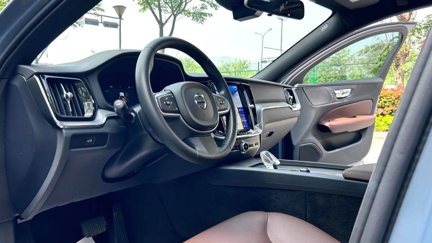 VOLVO China 2024 S60 B4 Zhiyuan Luxury Edition