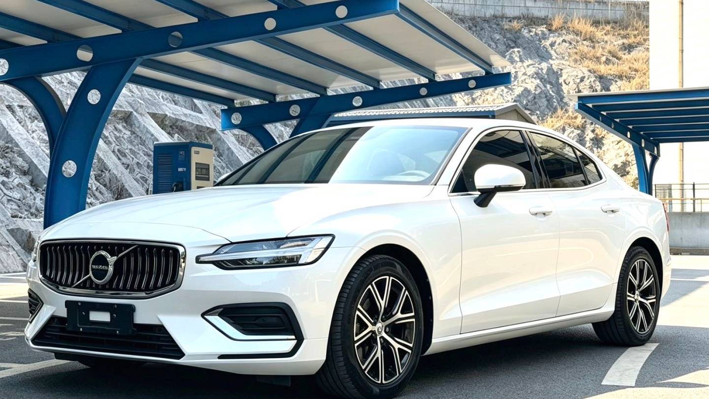 VOLVO China 2024 S60 B4 Zhiyi Luxury Edition