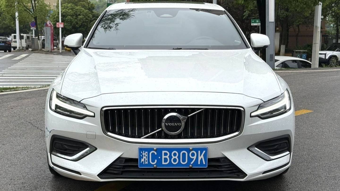 VOLVO China 2024 S60 B4 Zhiyi Luxury Edition