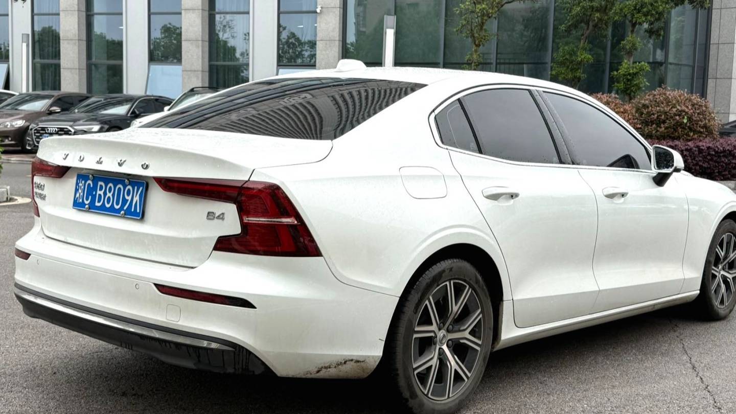 VOLVO China 2024 S60 B4 Zhiyi Luxury Edition