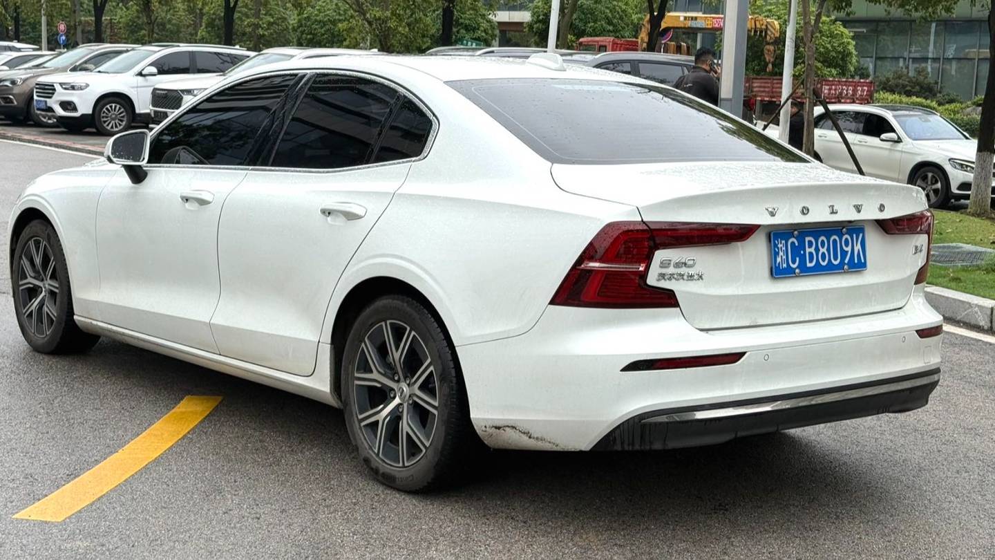 VOLVO China 2024 S60 B4 Zhiyi Luxury Edition