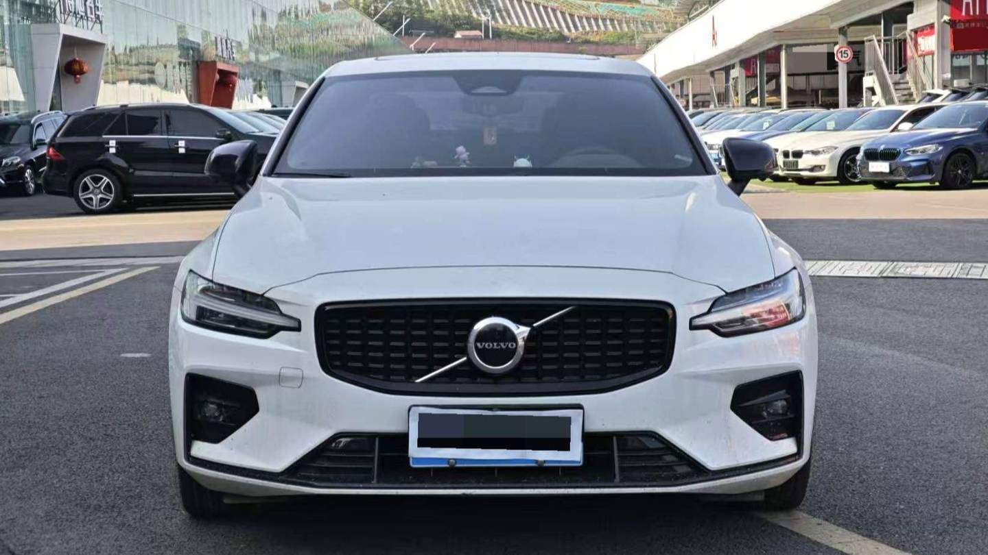 VOLVO China 2023 S60 B5 Zhiya Sports Edition