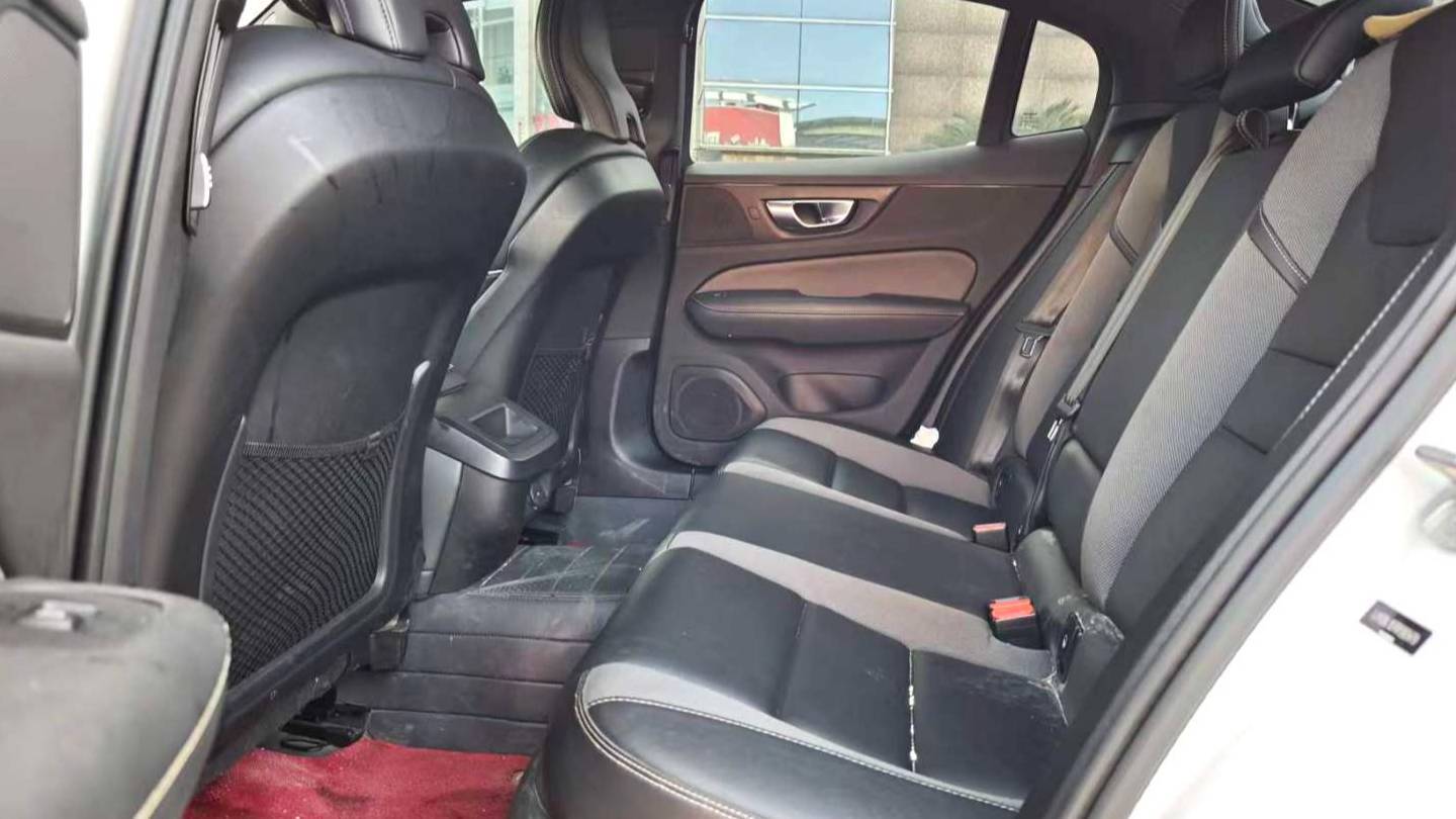 VOLVO China 2023 S60 B5 Zhiya Sports Edition