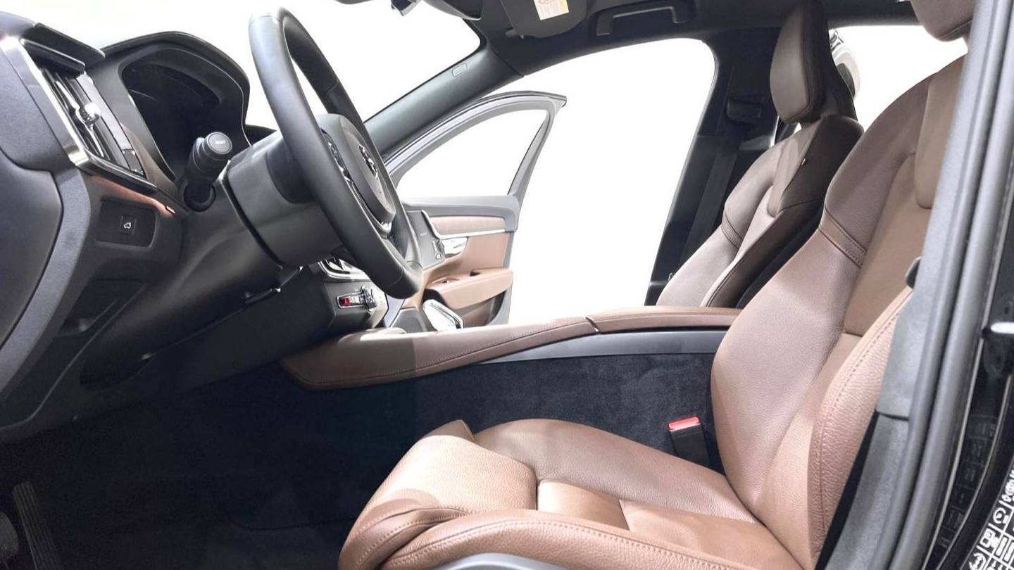 VOLVO China 2023 S90 B5 Zhiyuan Luxury Edition
