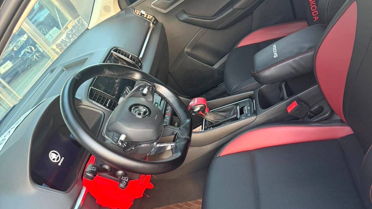 ŠKODA 2023 KAROQ TSI280 Smart Edition