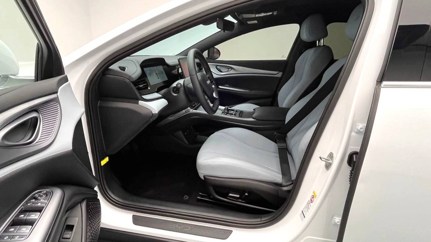 BYD 2024 Seal Honor DM-i 1.5L 121km Luxury Edition