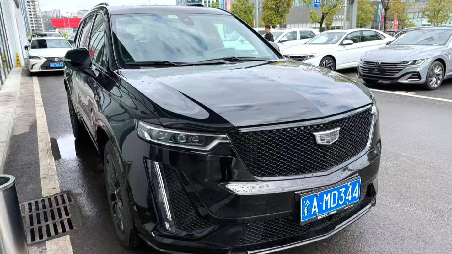 CADILLAC 2025 XT6 2.0T Six seater 4WD Prestige Executive Black Label Edition