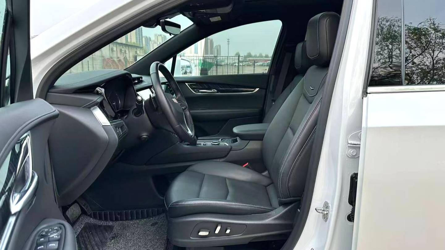 CADILLAC 2022 XT6 2.0T Six seater 4WD Prestige 120th Anniversary Limited Edition