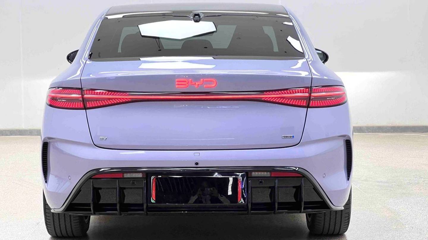 BYD 2025 Seal 650 Smart Edition