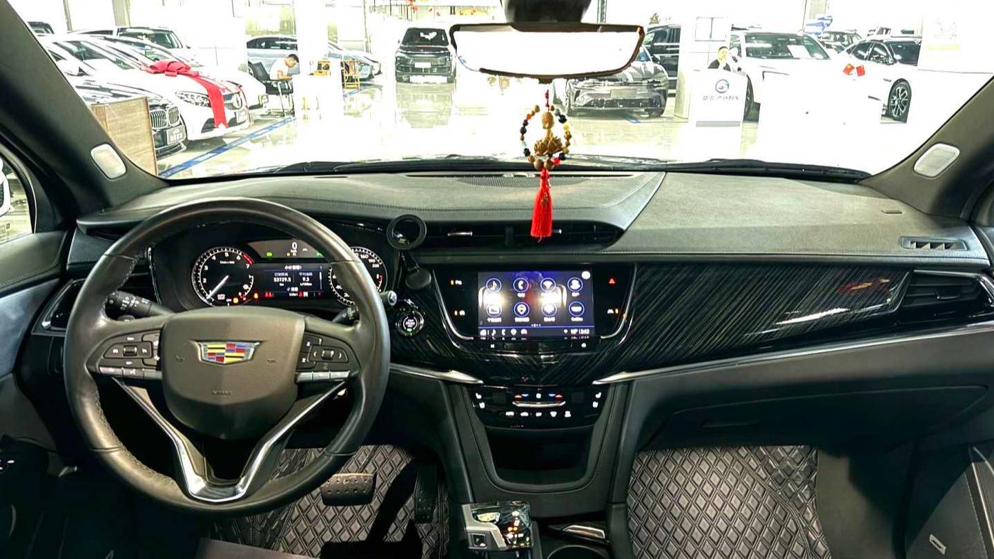 CADILLAC 2022 XT6 2.0T Six seater 4WD Luxury 120th Anniversary Limited Edition