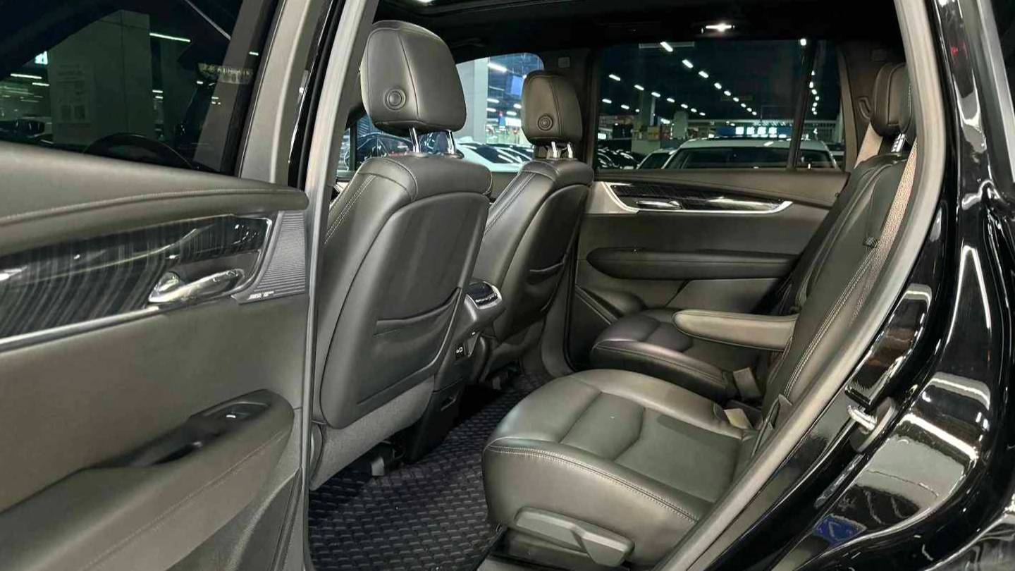 CADILLAC 2022 XT6 2.0T Six seater 4WD Luxury 120th Anniversary Limited Edition