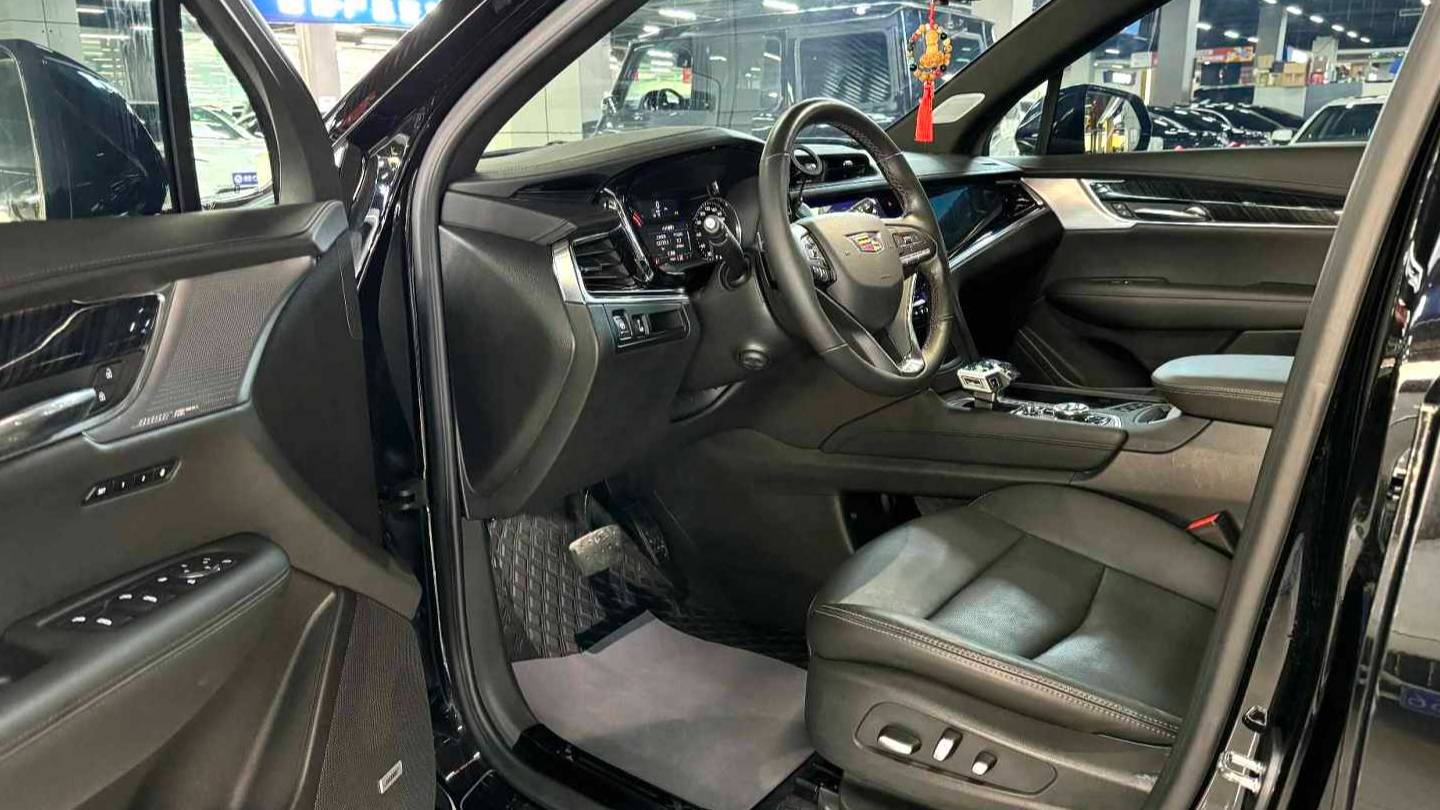 CADILLAC 2022 XT6 2.0T Six seater 4WD Luxury 120th Anniversary Limited Edition