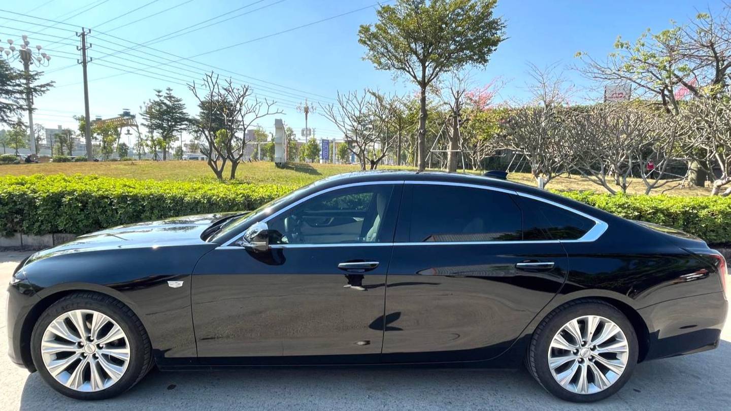 CADILLAC 2022 CT6 28T Luxury Model