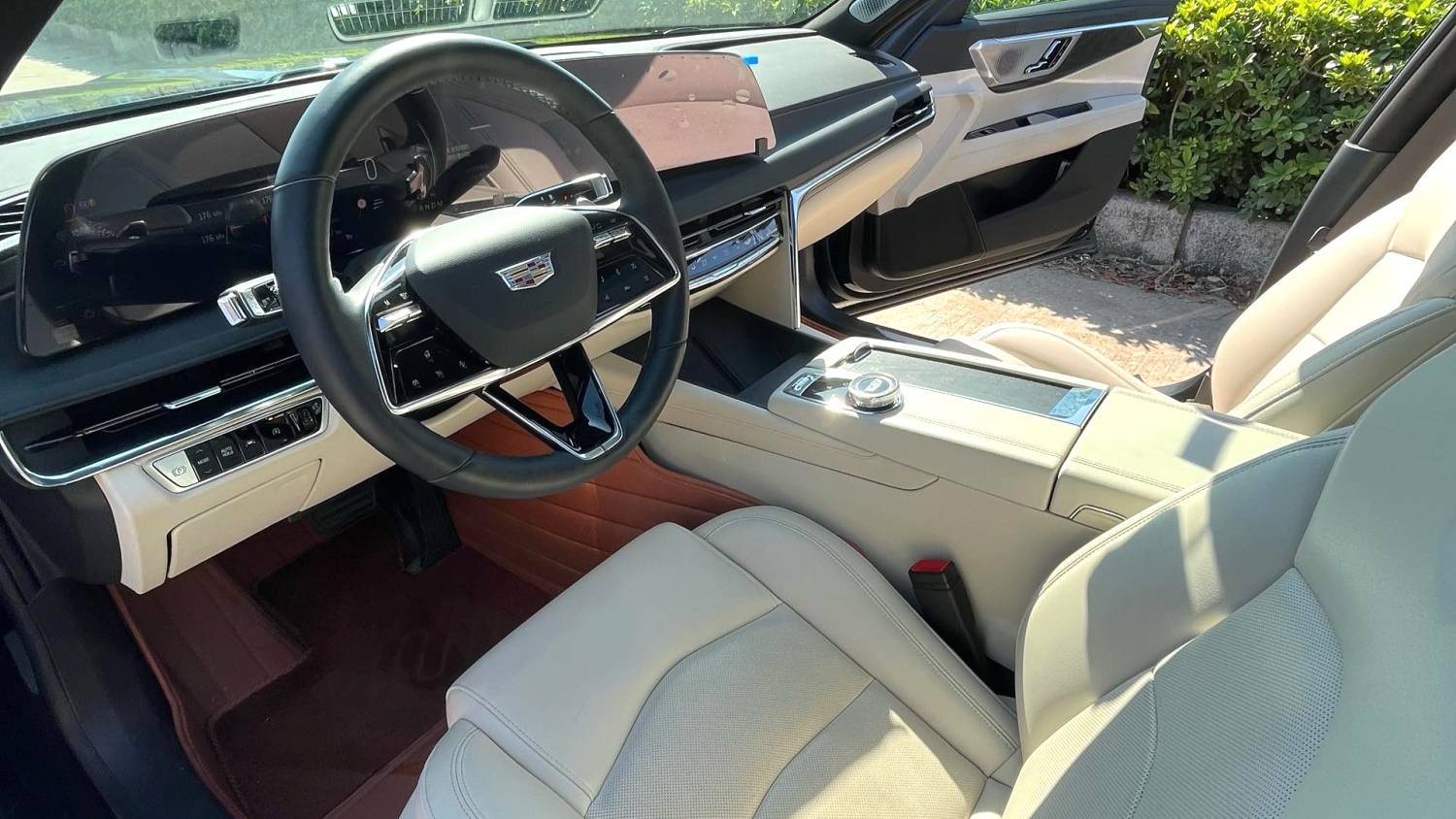 CADILLAC 2022 CT6 28T Luxury Model