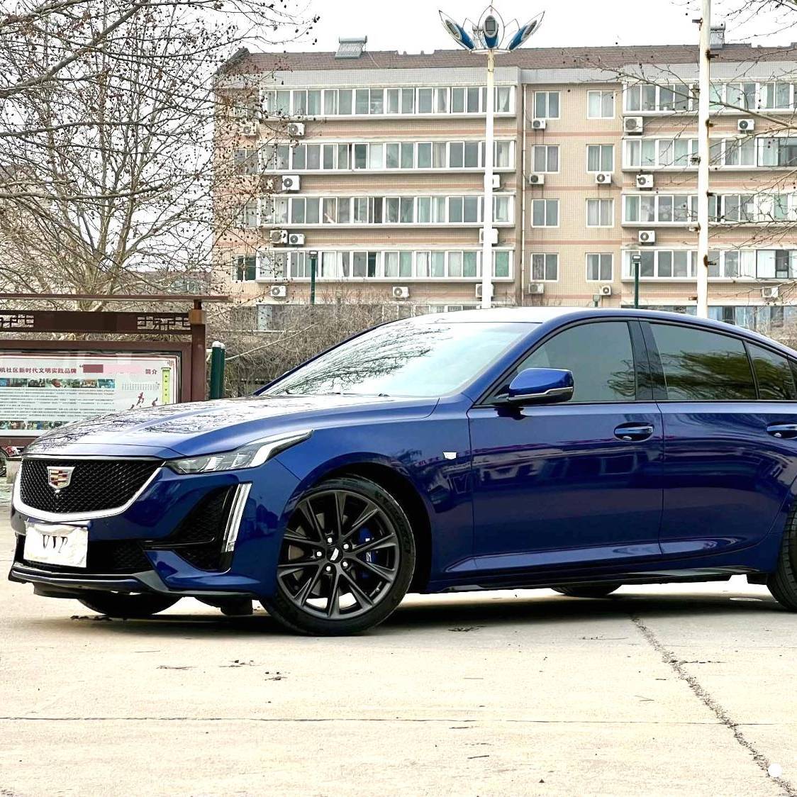 CADILLAC 2023 CT5 28T Platinum Type سيارة مستعملة