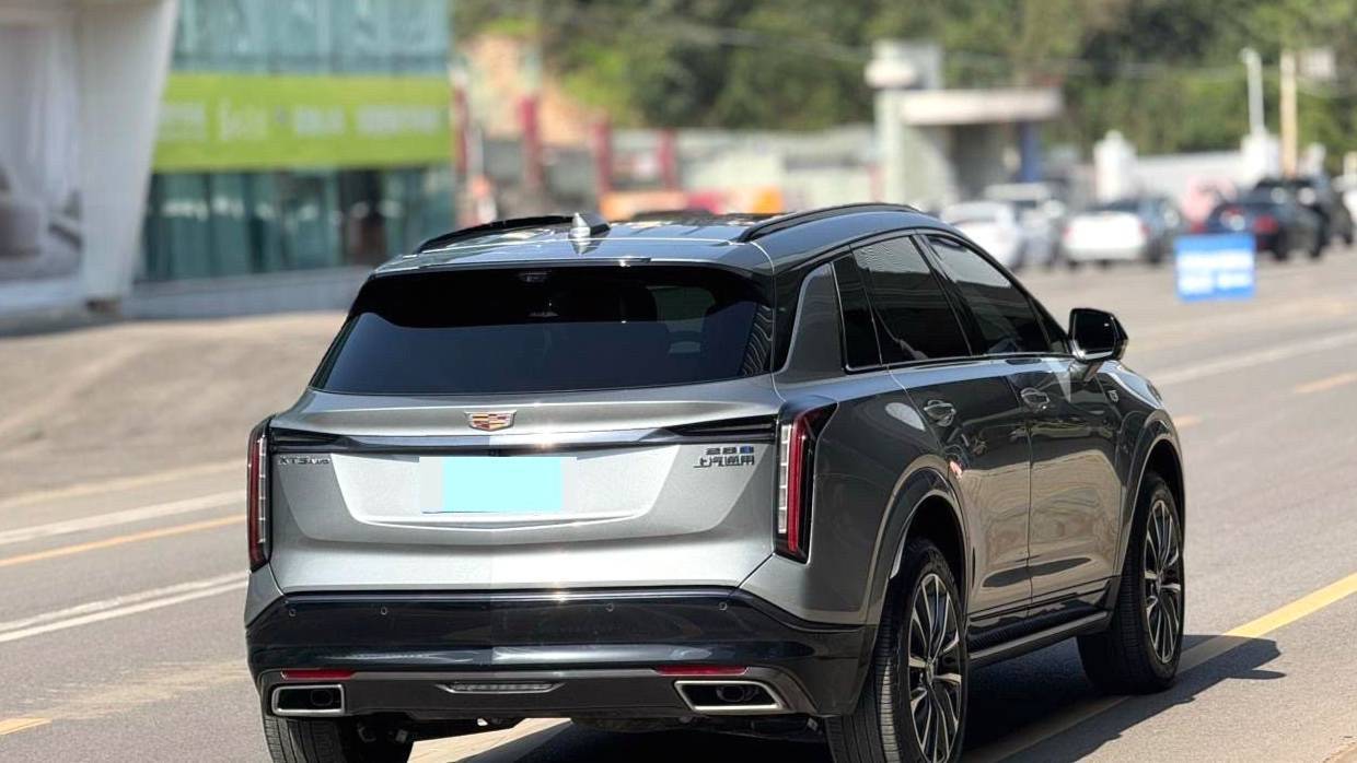 CADILLAC 2025 XT5 2.0T Prestige Model
