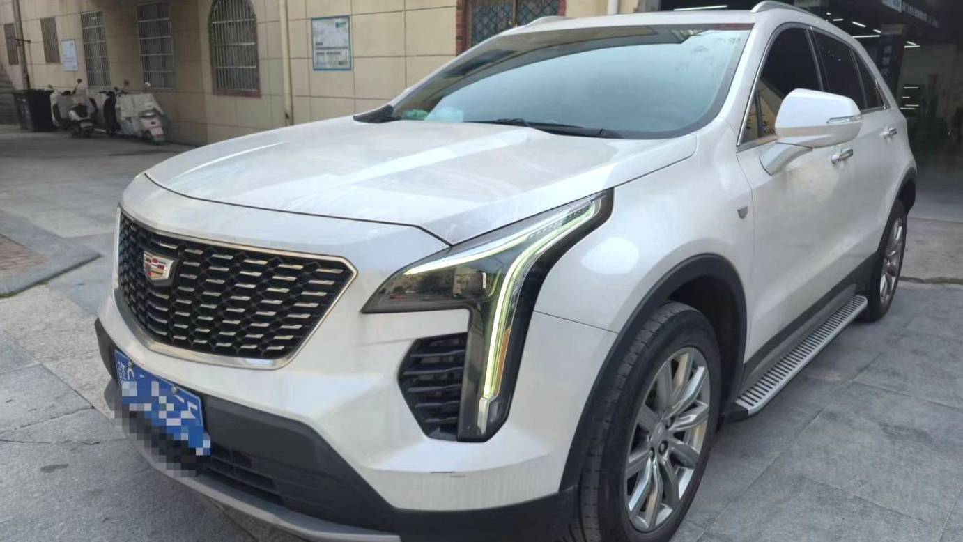 CADILLAC 2022 XT4 28T two wheel drive luxury model